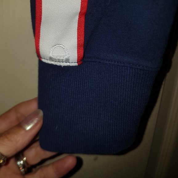 Champion Sweater - Picture 7 of 11